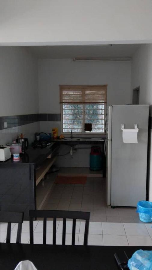 Affordable Stay @ Rue'S Villa Tropika Apartment, Ukm Бангі Екстер'єр фото