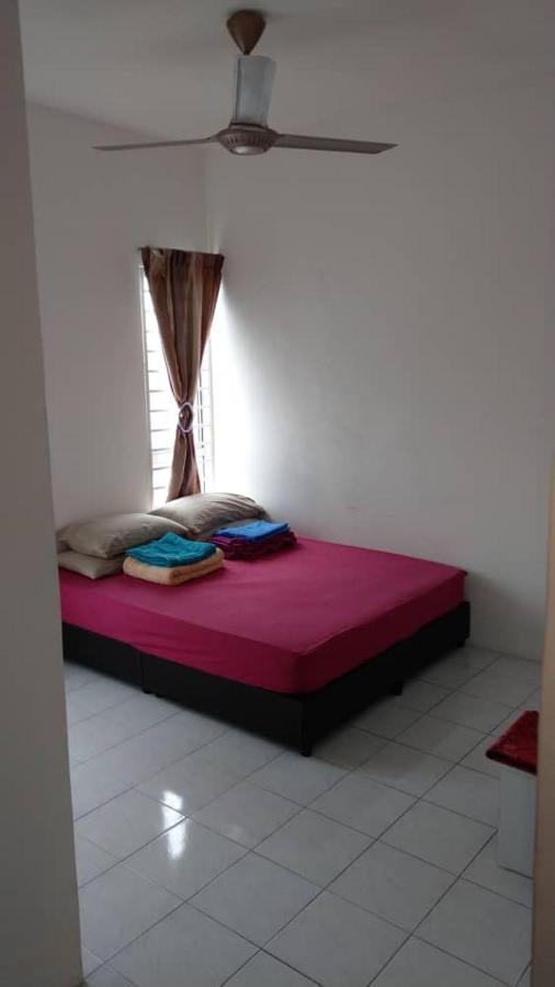 Affordable Stay @ Rue'S Villa Tropika Apartment, Ukm Бангі Екстер'єр фото
